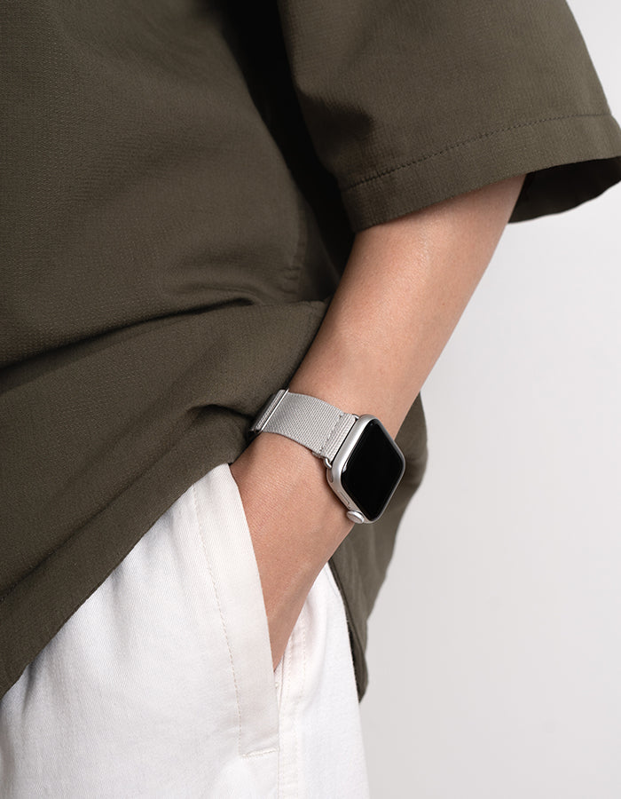 Titanium Apple Watch Band | Black - SANDMARC