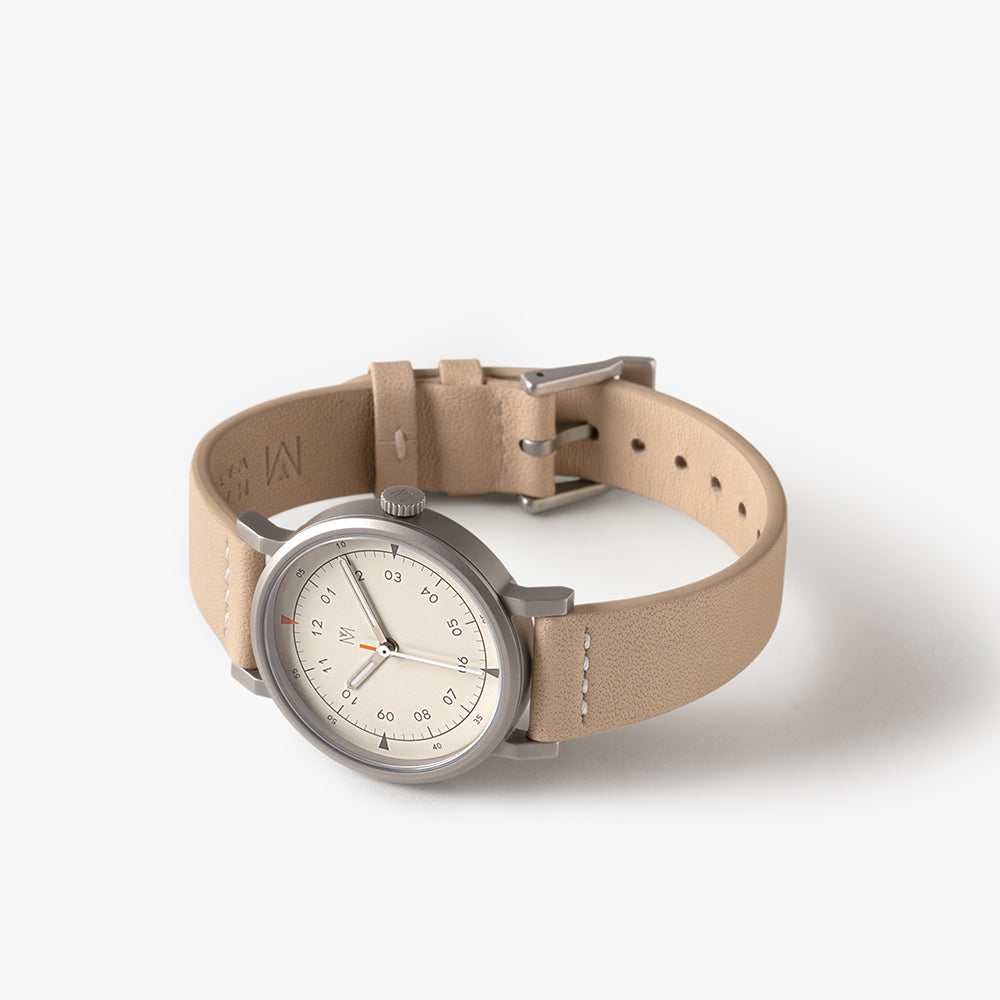 MUS-01 KHAKI P 34MM + Natural Leather Strap Gift Box